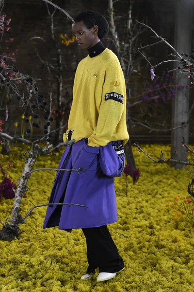 Look 40